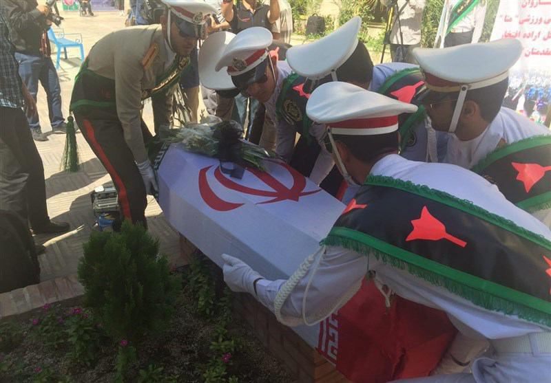 فرزند گلبارنژاد: امیدوارم یاد و خاطره پدرم به عنوان یک الگو قهرمان در کشور باقی بماند فرزند گلبارنژاد: امیدوارم یاد و خاطره پدرم به عنوان یک الگو قهرمان در کشور باقی بماند