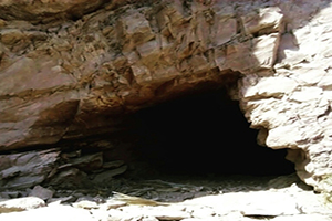 کشف پنج غار در دلانکوه شهرستان چادگان