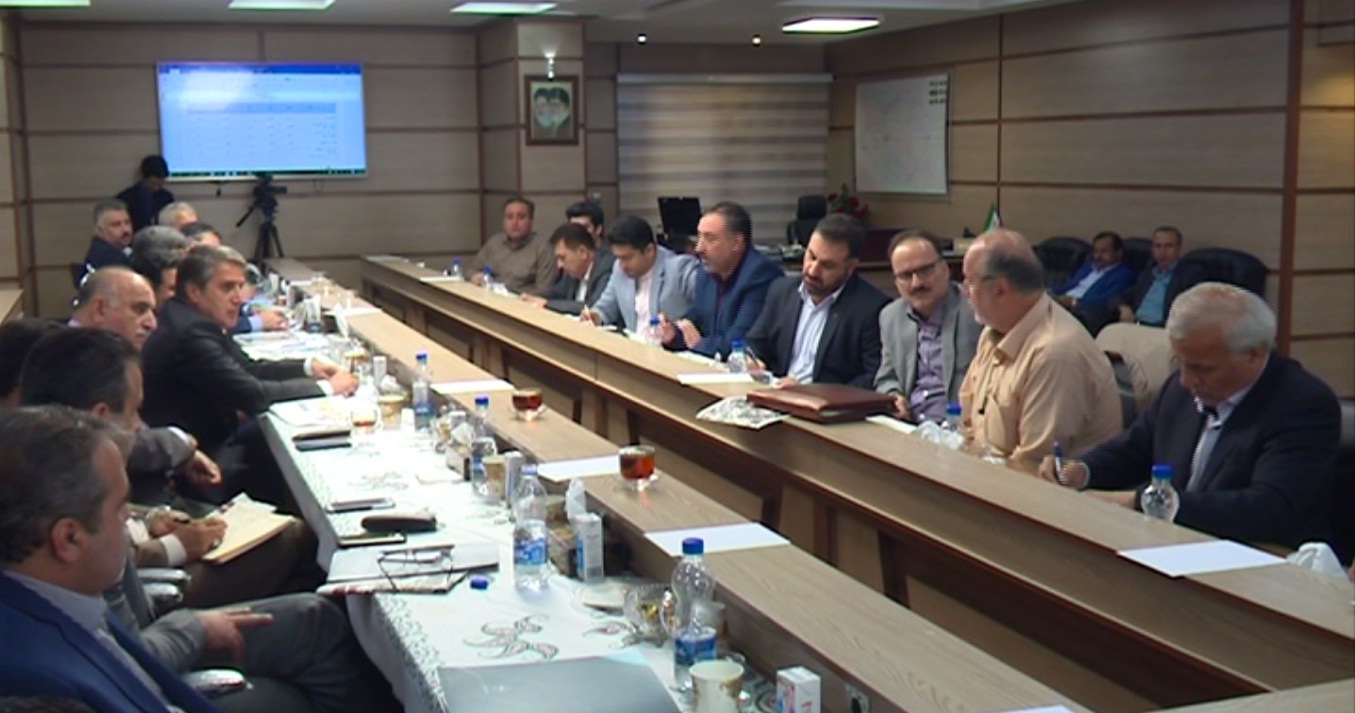 نشست مجمع نمایندگان با مدیران دستگاه های و فعالان اقتصادی نشست مجمع نمایندگان با مدیران دستگاه های و فعالان اقتصادی