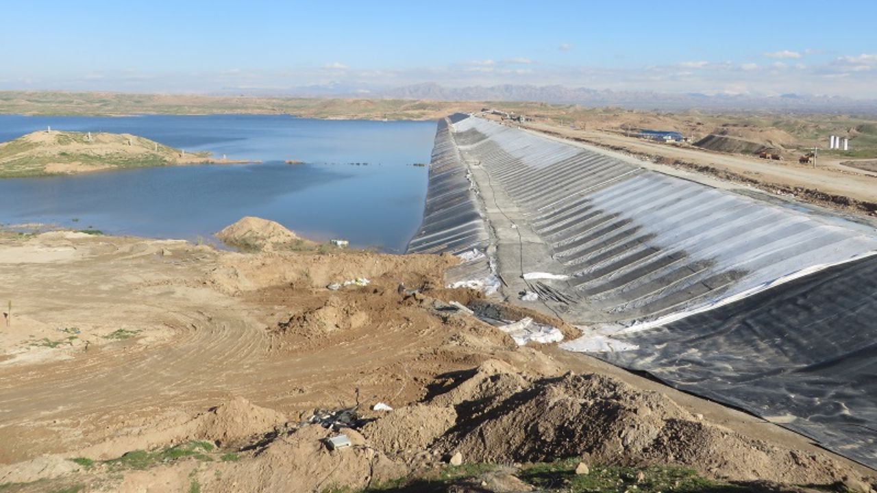 آب سد زاگرس برای کشاورزان قصرشیرین رها میشود آب سد زاگرس برای کشاورزان قصرشیرین رها میشود