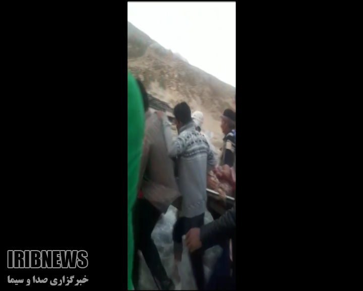 گرم شدن هوا و کاهش ضخامت قندیل ها علت ریزش غار یخی 