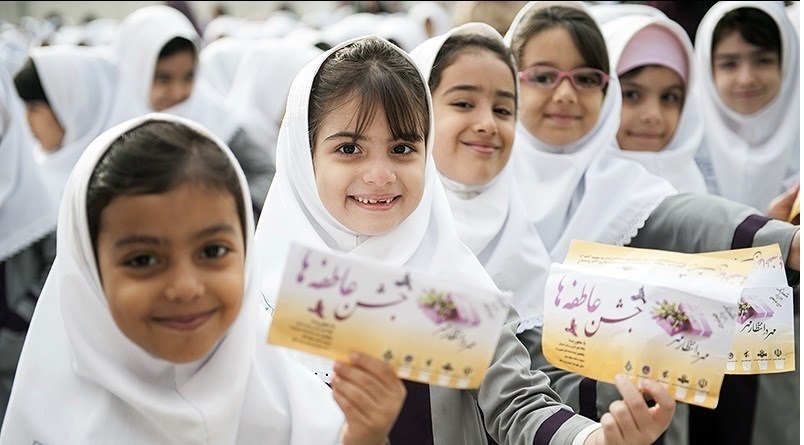 نواختن زنگ عاطفهها در مدارس کشور نواختن زنگ عاطفهها در مدارس کشور