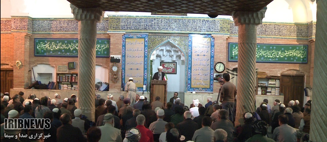 نماز جمعه، یکی از نمودهای ماه ربیع الاول است