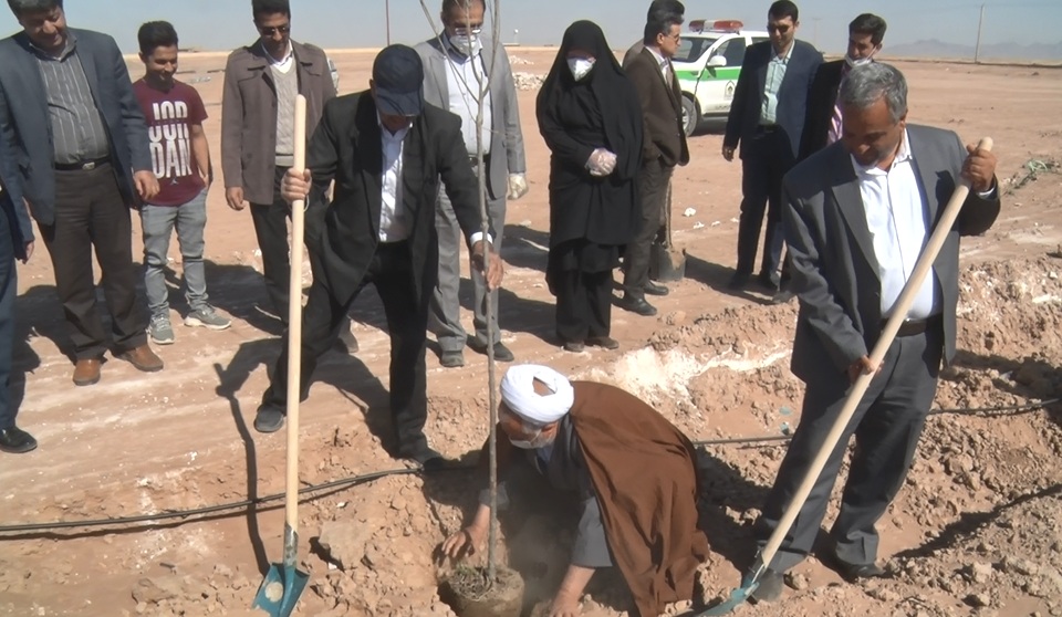 اختصاص ۲۵ هکتار از اراضی میبد به پارک پرستاران