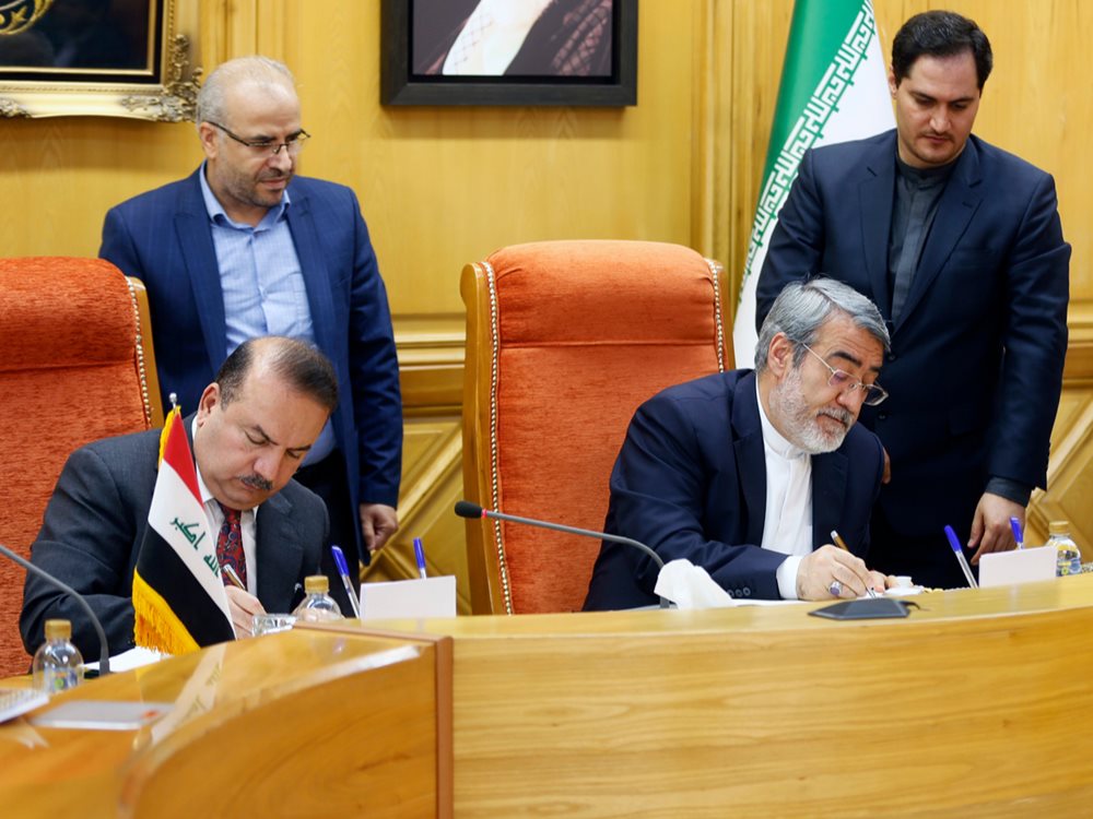 درهای مرز خسروی به روی زائران حسینی باز شد درهای مرز خسروی به روی زائران حسینی باز شد