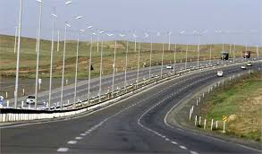 ایران نیازمند ساخت 50 هزار کیلومتر آزاد راه ایران نیازمند ساخت 50 هزار کیلومتر آزاد راه