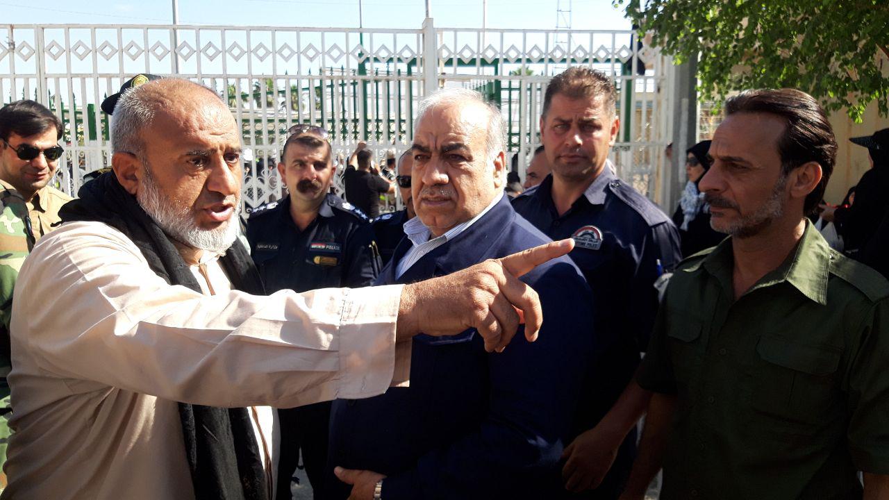 روزانه فقط ۳۰ هزار نفر می‌توانند از مرز خسروی عبور کنند