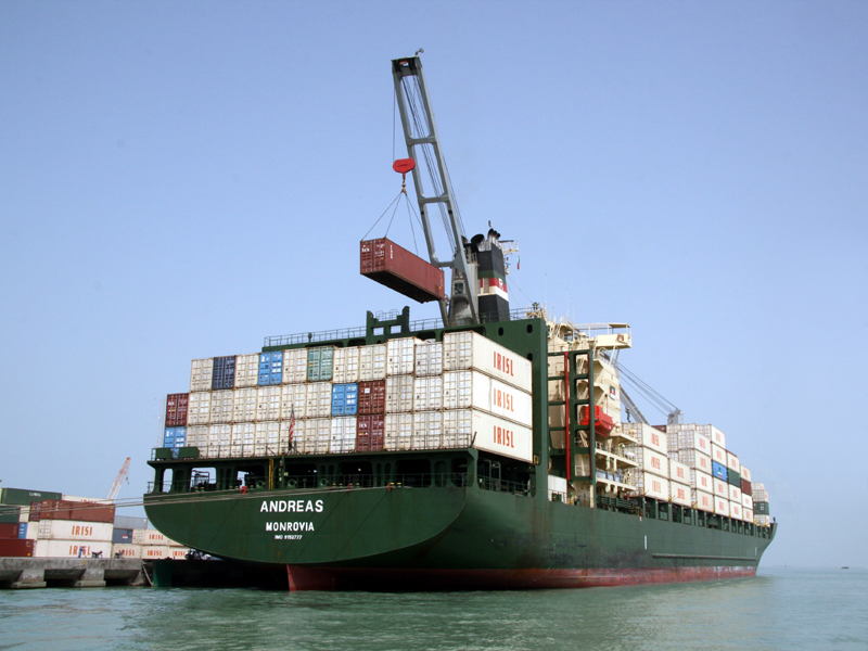 بوشهر مهیای پذیرش غیرمستقیم کشتی‌های ۵۰ هزار تنی