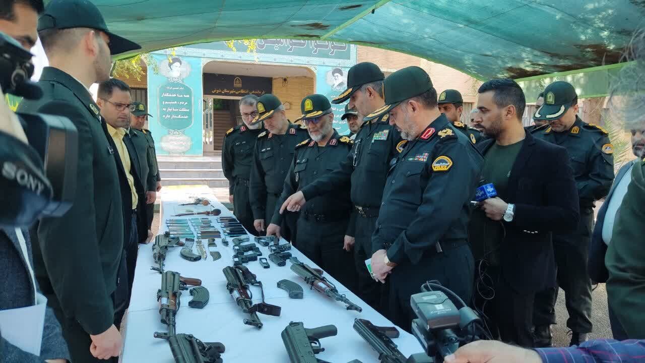 بازدید جانشین فرمانده کل انتظامی کشور از نمایشگاه کشفیات نیروی انتظامی شوش بازدید جانشین فرمانده کل انتظامی کشور از نمایشگاه کشفیات نیروی انتظامی شوش