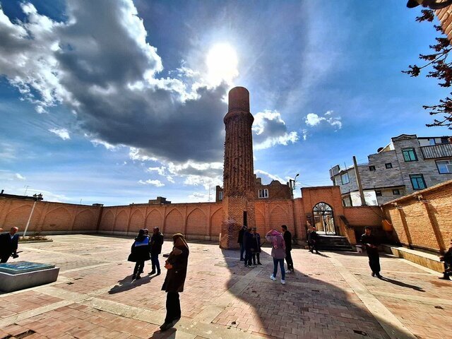 بازدید ۵۹ هزار مسافر نوروزی از بناهای تاریخی خوی بازدید ۵۹ هزار مسافر نوروزی از بناهای تاریخی خوی