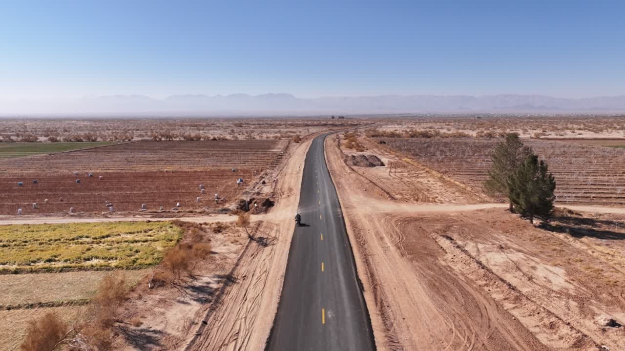 احداث محور روستایی بشرویه - چاه حاجی