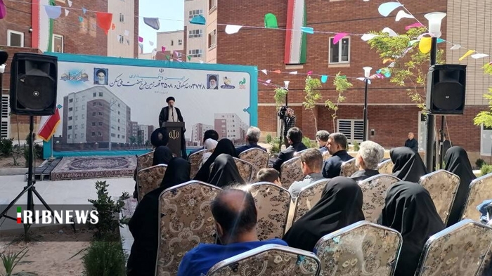 ۱۰۰ هزار هکتار زمین به نهضت ملی مسکن اختصاص یافت/ تحویل ۲۴۰ هزار واحد مسکونی به متقاضیان ۱۰۰ هزار هکتار زمین به نهضت ملی مسکن اختصاص یافت/ تحویل ۲۴۰ هزار واحد مسکونی به متقاضیان