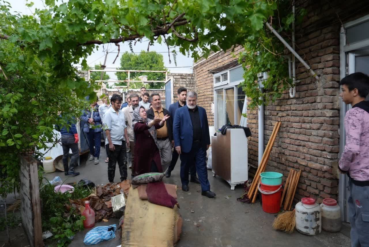 بازدید میدانی استاندار آذربایجان‌غربی از مناطق متاثر  از آبگرفتگی در ارومیه