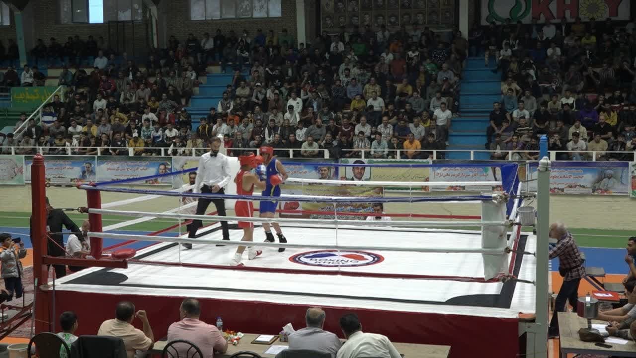 خوی قهرمان نخستین دوره مسابقات بوکس جام مرحوم مهندس محبوبی خوی قهرمان نخستین دوره مسابقات بوکس جام مرحوم مهندس محبوبی