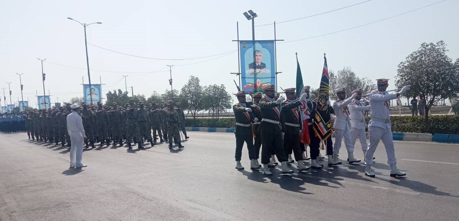 برگزاری رژه اقتدار دریایی و زمینی ارتش در بندرعباس برگزاری رژه اقتدار دریایی و زمینی ارتش در بندرعباس