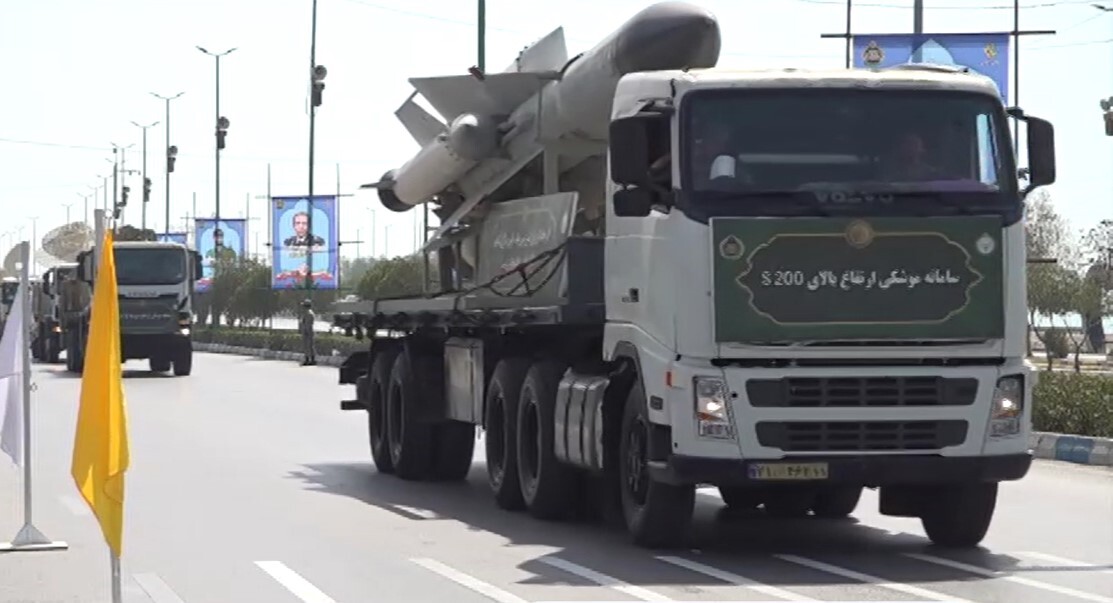 برگزاری رژه اقتدار دریایی و زمینی ارتش در بندرعباس برگزاری رژه اقتدار دریایی و زمینی ارتش در بندرعباس