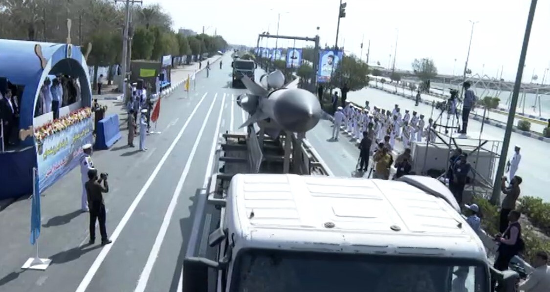 برگزاری رژه اقتدار دریایی و زمینی ارتش در بندرعباس برگزاری رژه اقتدار دریایی و زمینی ارتش در بندرعباس