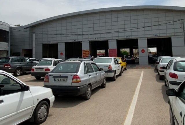 نارضایتی شیرازی ها از کمبود مراکز معاینه فنی نارضایتی شیرازی ها از کمبود مراکز معاینه فنی