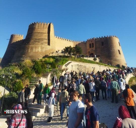 بازدید بیش از ۵۰۰ هزار مسافر نوروزی از جاذبههای گردشگری لرستان بازدید بیش از ۵۰۰ هزار مسافر نوروزی از جاذبههای گردشگری لرستان