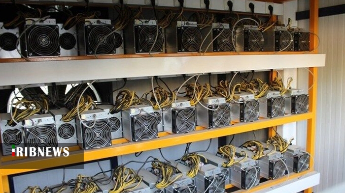 کشف و ضبط ۱۳ ماینر غیرمجاز در قم