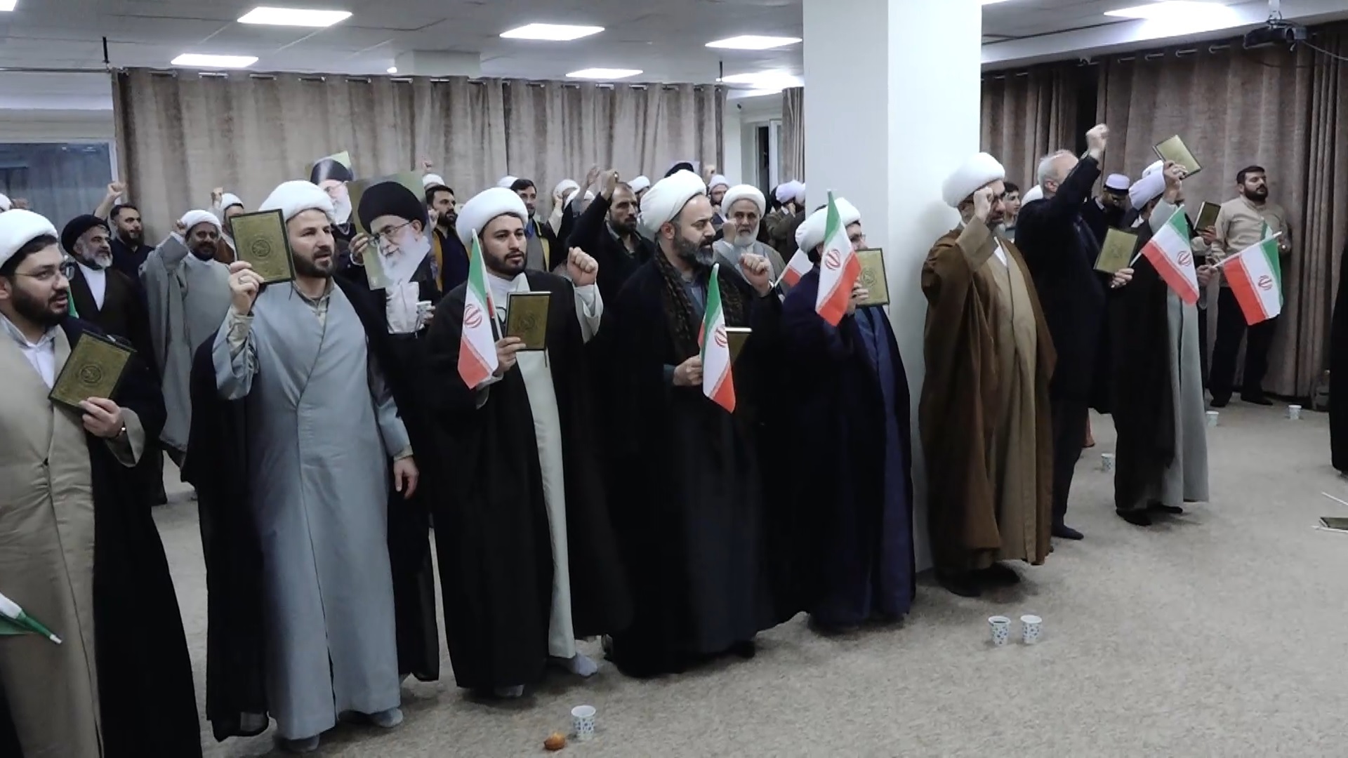 محکومیت اهانت به اماکن مقدس در تجمع علمای کردستان محکومیت اهانت به اماکن مقدس در تجمع علمای کردستان