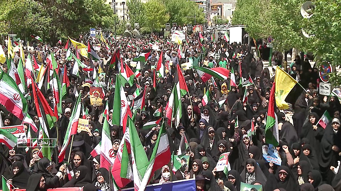 برگزاری راهپیمایی جمعههای خشم و انزجار در استان زنجان برگزاری راهپیمایی جمعههای خشم و انزجار در استان زنجان