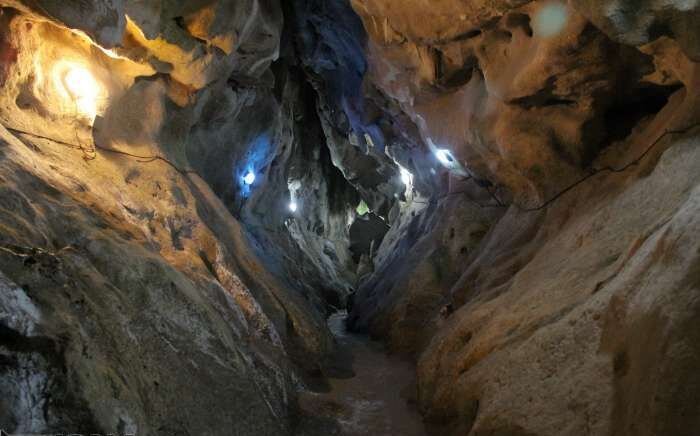 شناسایی بیش از ۱۸ غار در شهرستان مهاباد