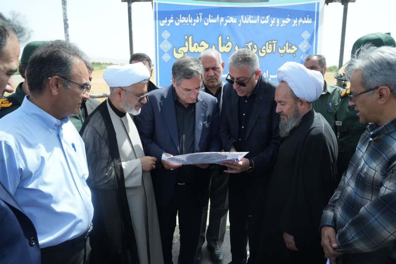 بازدید استاندار آذربایجان‌غربی از روند اجرای طرح بهسازی محور شاهین‌دژ - میاندوآب