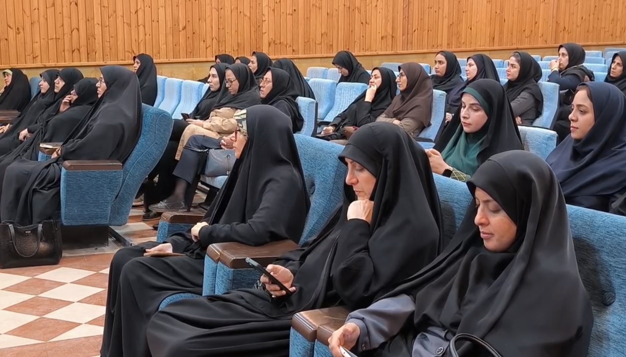 برگزاری کارگاه آموزشی جایگاه خانواده در نهضت حسینی برگزاری کارگاه آموزشی جایگاه خانواده در نهضت حسینی