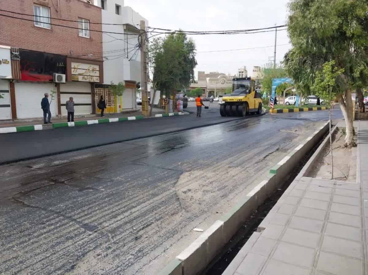 تداوم طرح بهسازی روکش آسفالت معابر