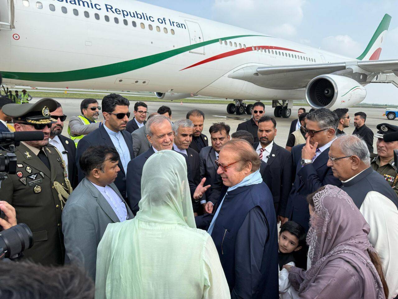رئیس جمهور کشورمان وارد پاکستان شد