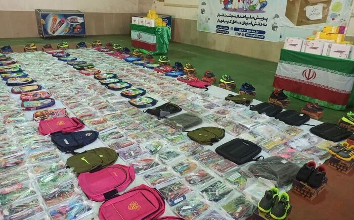 توزیع ۳۸۴ بسته تحصیلی بین دانش آموزان پارسیانی