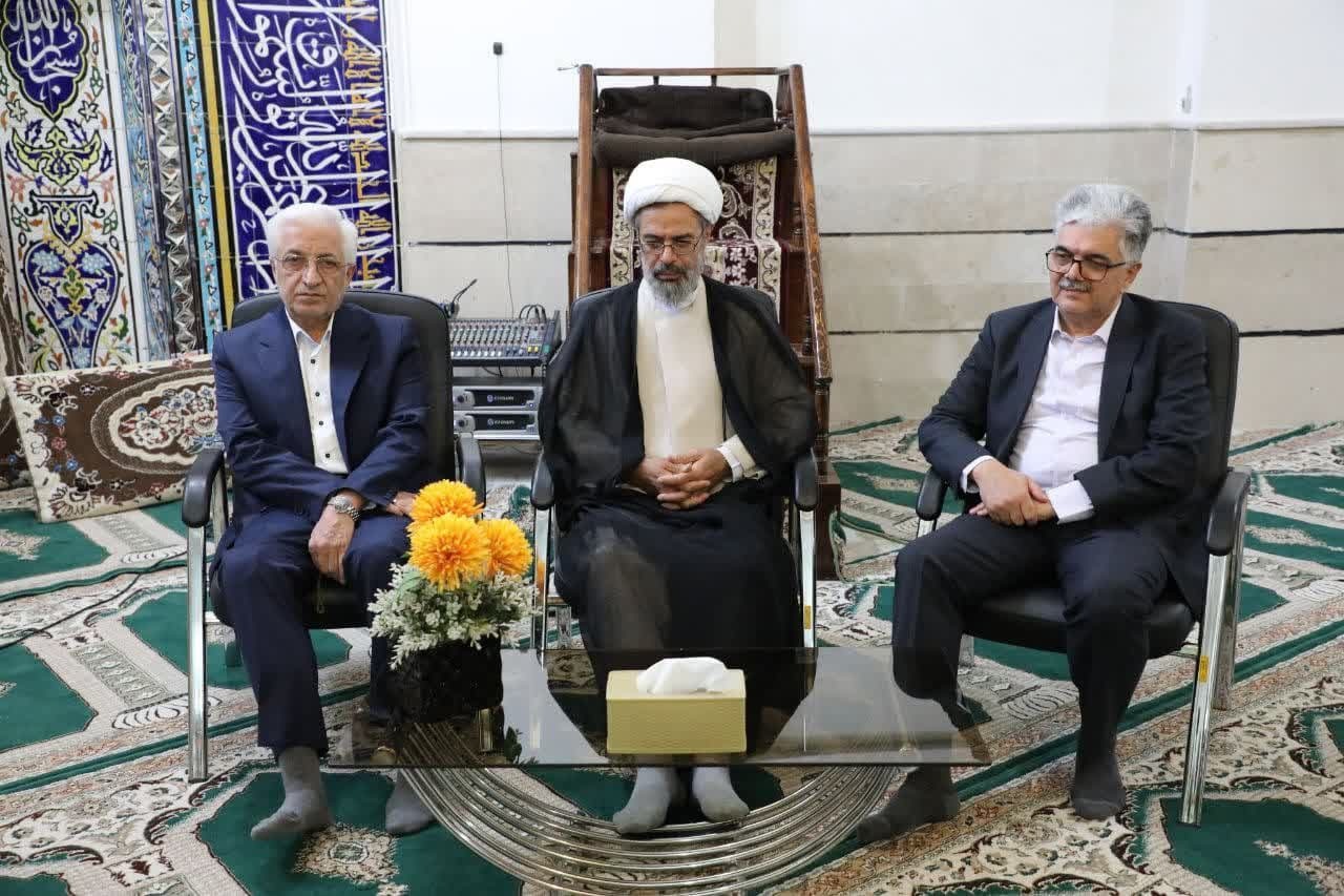 وزارت راه و شهرسازی متعهد به تامین زمین و مسکن است وزارت راه و شهرسازی متعهد به تامین زمین و مسکن است