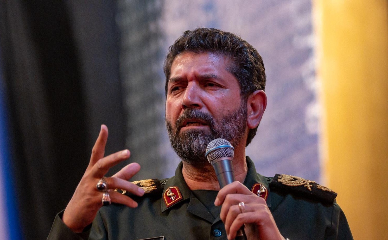 *** در هیچ جنگی برابری کامل تجهیزات نداشتهایم اما پیروز شدهایم *** در هیچ جنگی برابری کامل تجهیزات نداشتهایم اما پیروز شدهایم