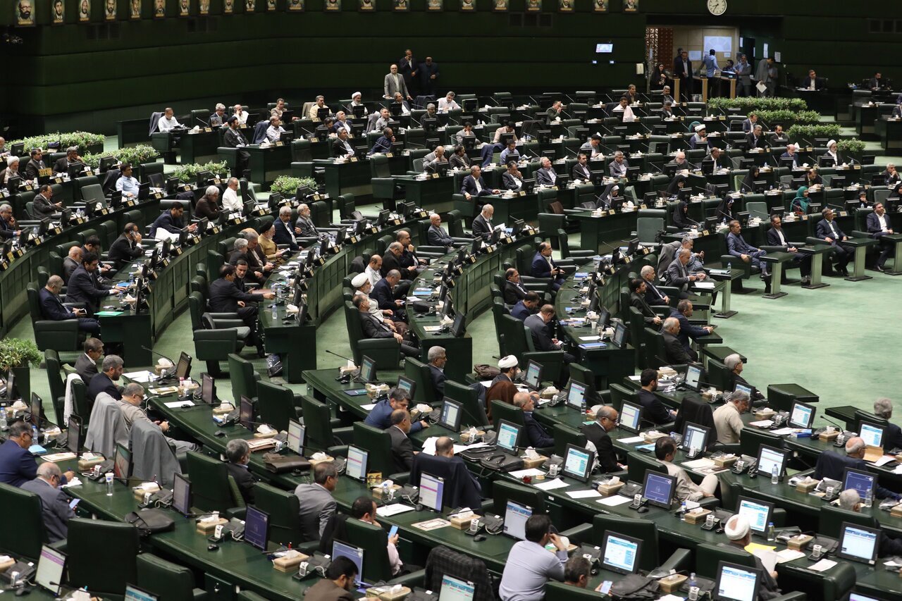 مرکز توسعه خدمات پردازشی هوش مصنوعی تشکیل میشود مرکز توسعه خدمات پردازشی هوش مصنوعی تشکیل میشود