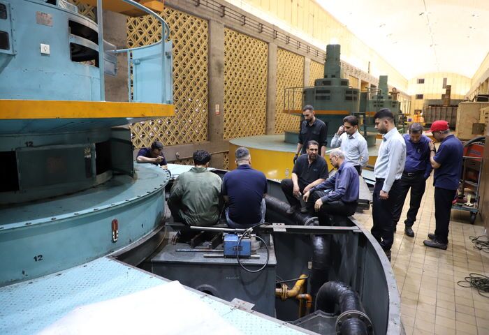 تعویض قطب‌های معیوب واحد شماره ۸ نیروگاه دز