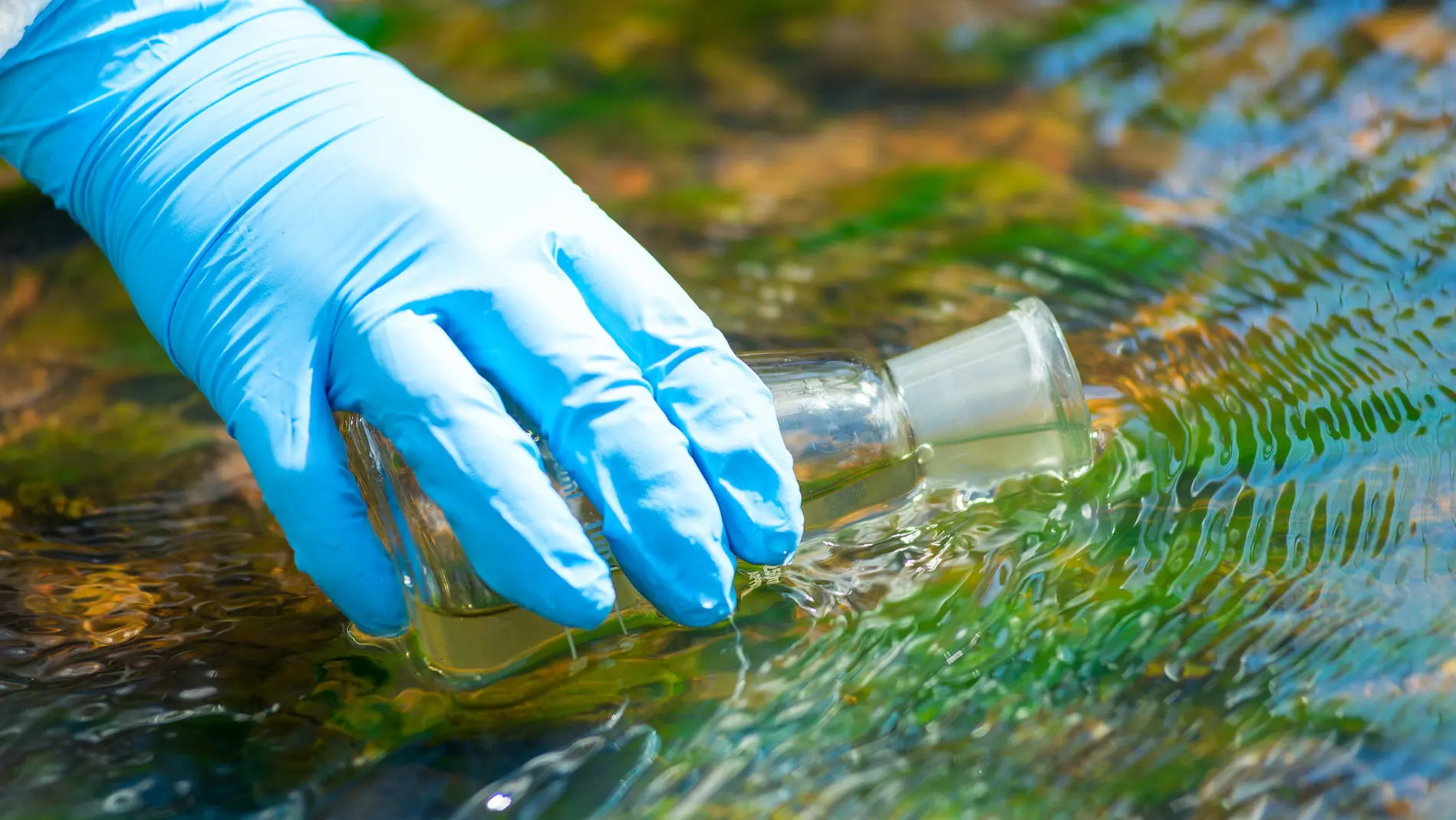 لزوم مداخله جدی در کیفیت آب آشامیدنی ۱۳ شهرستان خوزستان لزوم مداخله جدی در کیفیت آب آشامیدنی ۱۳ شهرستان خوزستان