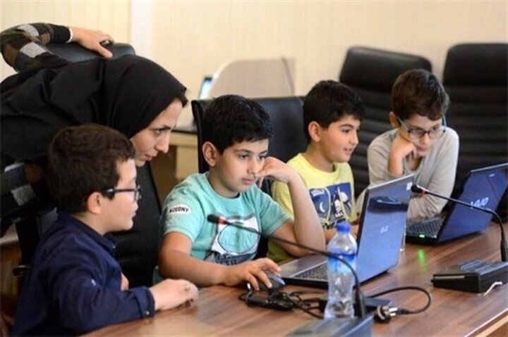 آموزش هوش مصنوعی در مدارس کرمان آموزش هوش مصنوعی در مدارس کرمان