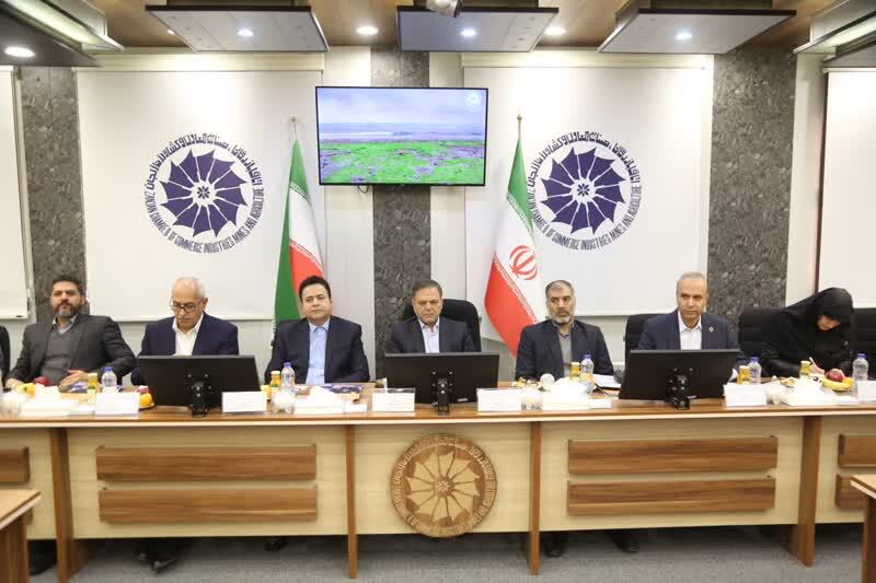 توسعه زنجان با نیروگاه خورشیدی ۵۰۰ مگاواتی و اقتصاد دانش‌بنیان